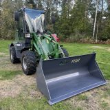 Hjullastaren Skipsna T8600 snett framifrån från höger med stor lastskopa