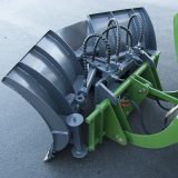 Vikplog VB1800 med hydraulslangar och EURO/Trima-fäste på lastmaskin
